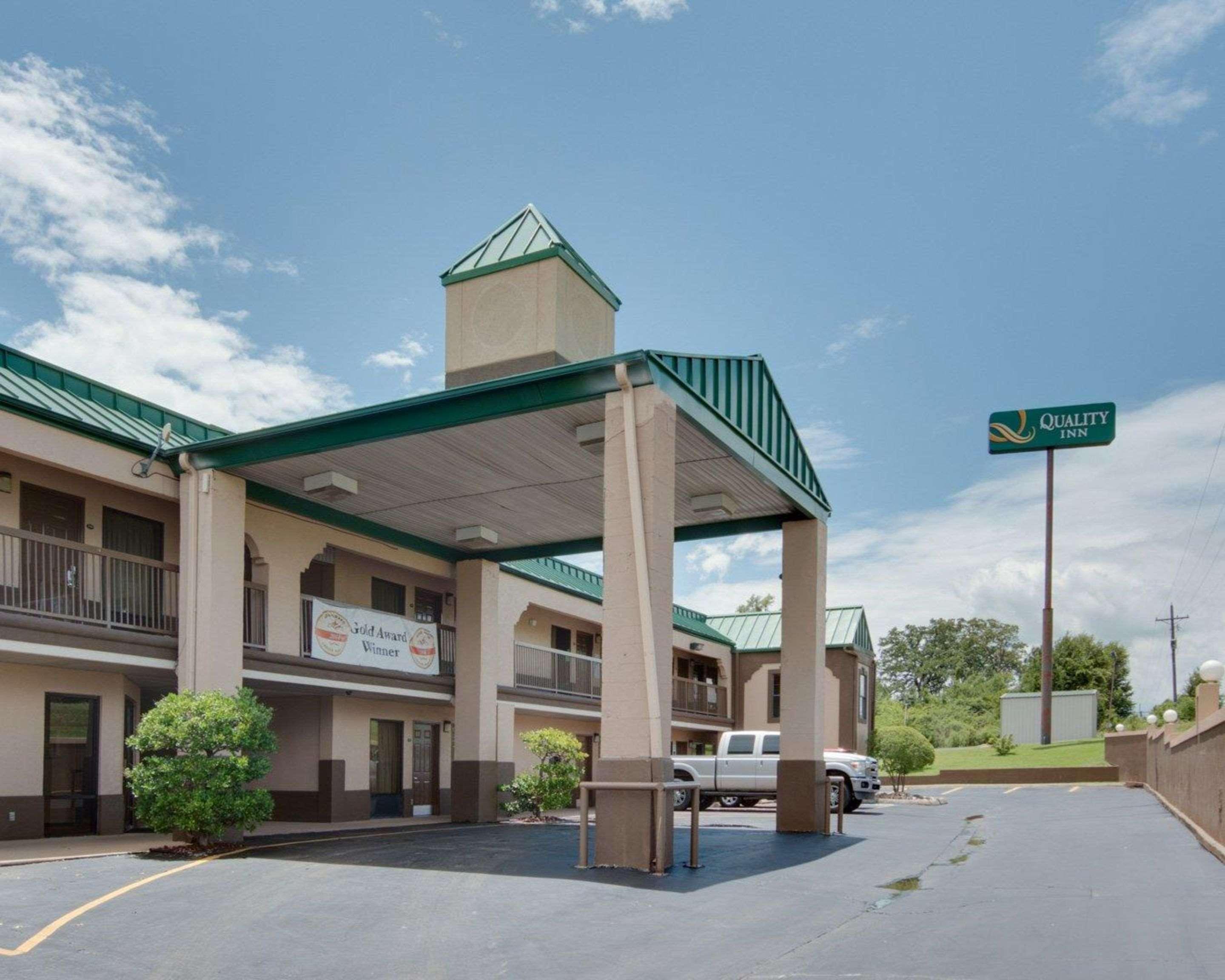 Inn Quality Mt Pleasant 2*
